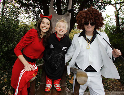 Tackle a Golfer for a signed New Zealand Rugby Jersey!